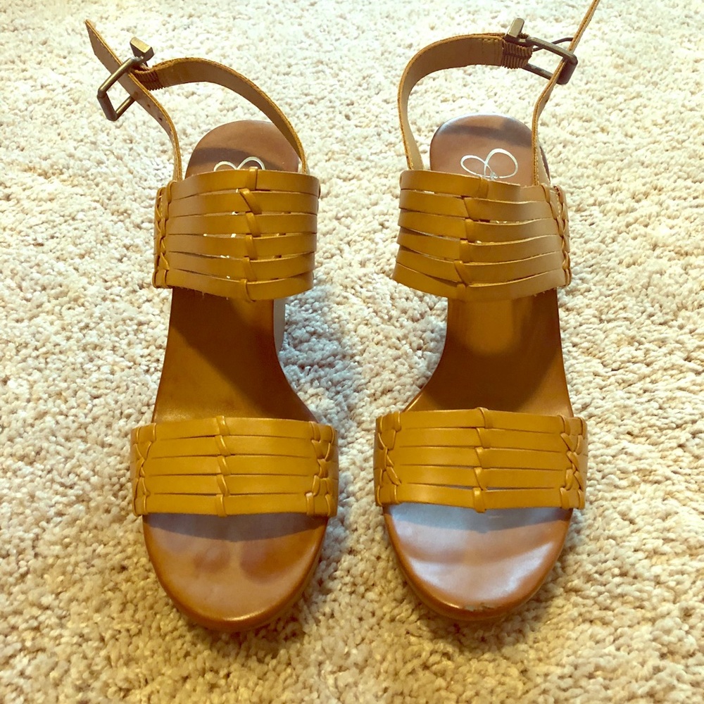 Jessica Simpson Wedges